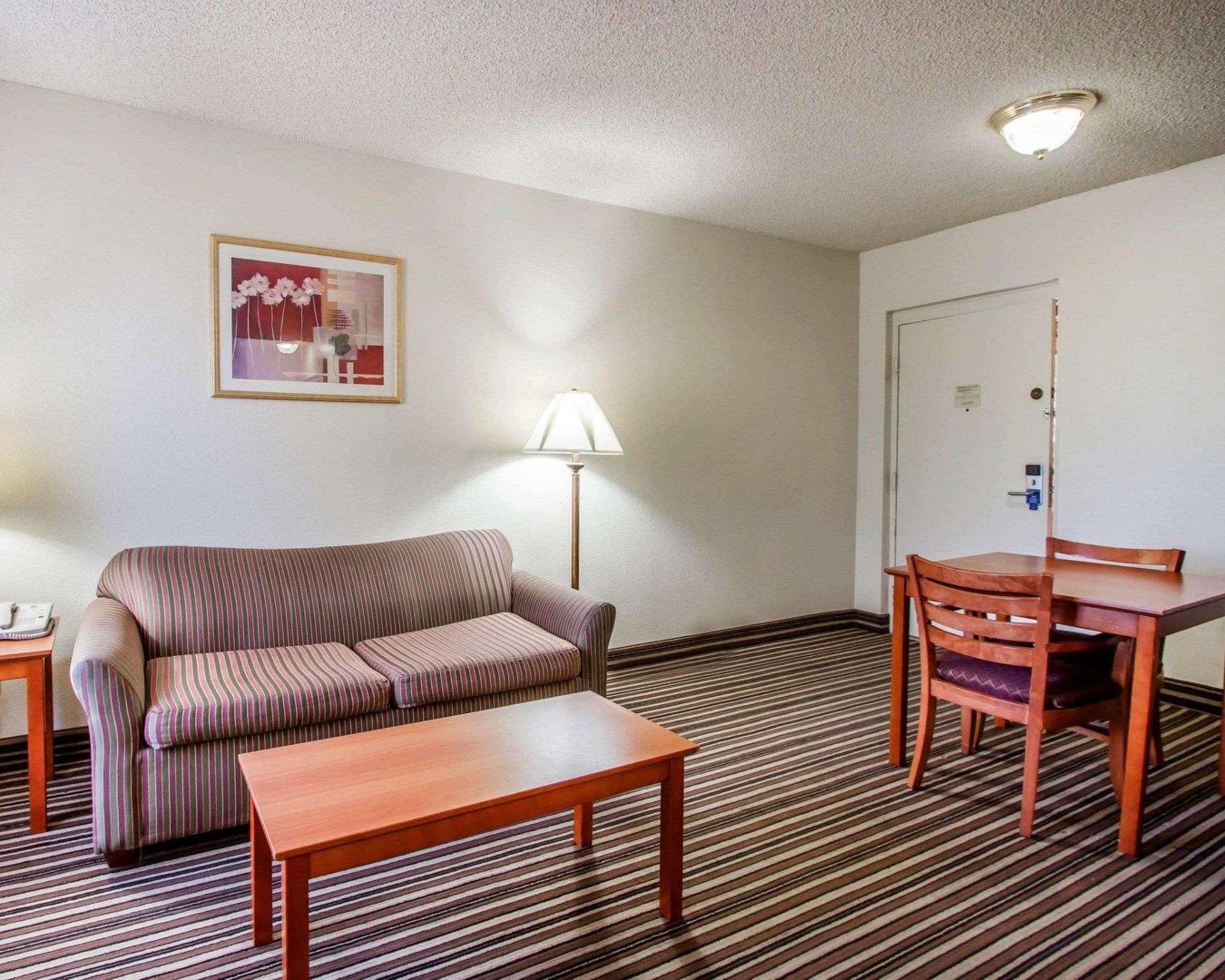 Comfort Suites At Sabino Canyon Tucson Exterior photo