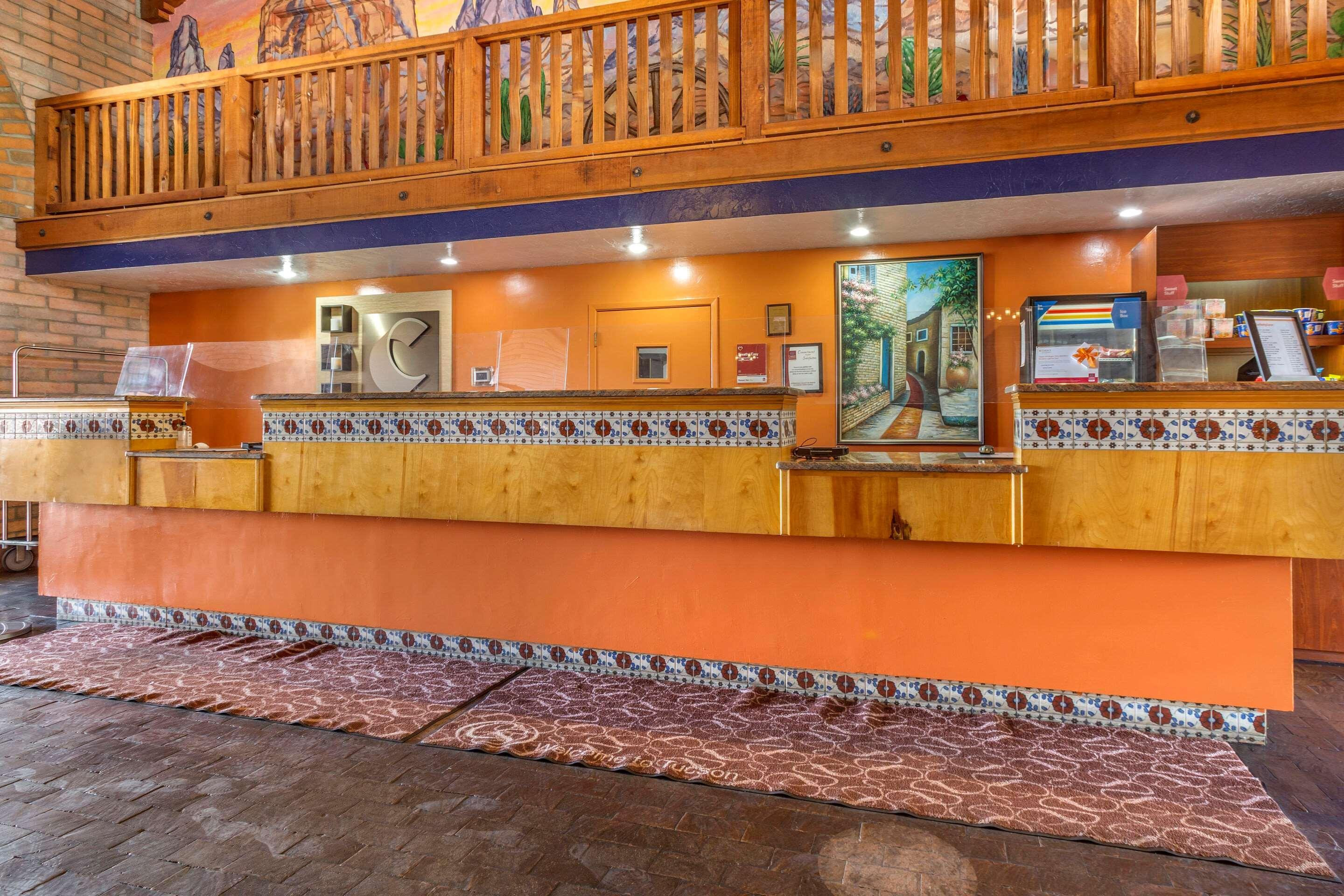 Comfort Suites At Sabino Canyon Tucson Exterior photo