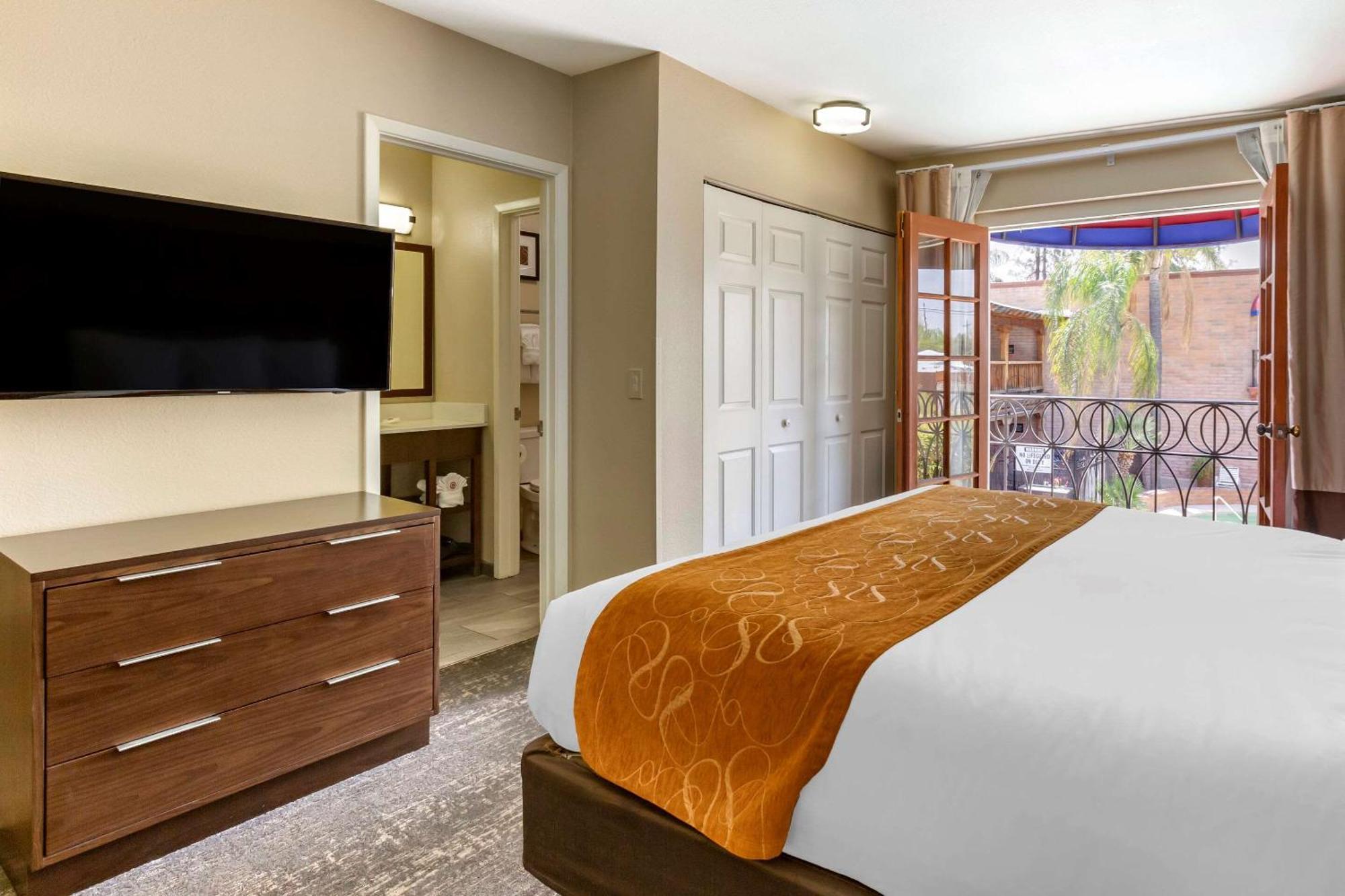Comfort Suites At Sabino Canyon Tucson Room photo